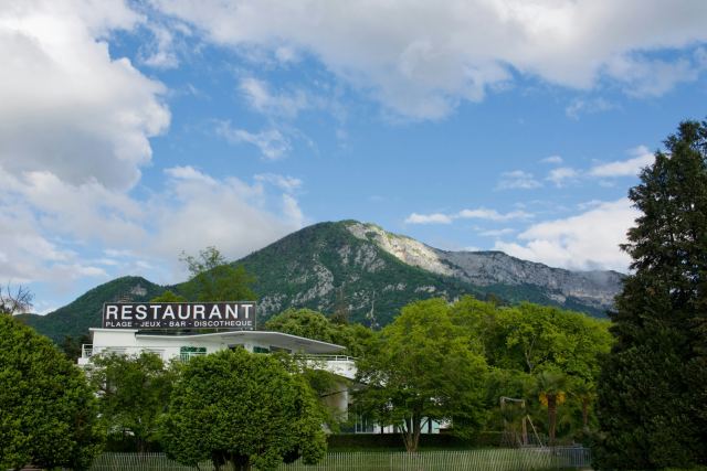 The Chinar Resort & Spa — dining