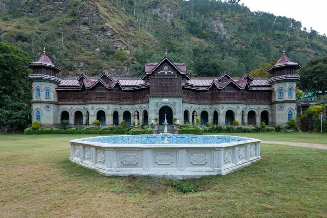 WelcomHeritage Kasmanda Palace — Hotel exterior at Mall Road, Mussoorie