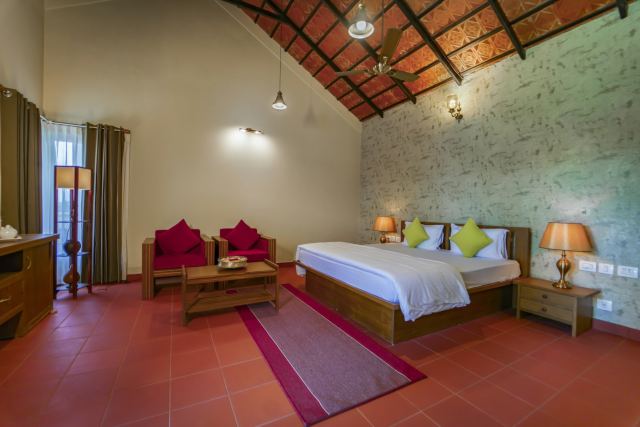 Pollibetta Bungalow, Plantation Trails — Pollibetta Outhouse Room