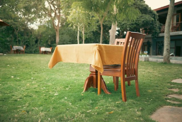 Ushta Villa by Lohono Stays — dining
