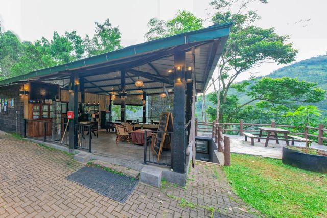 Vivanta Tawang — dining